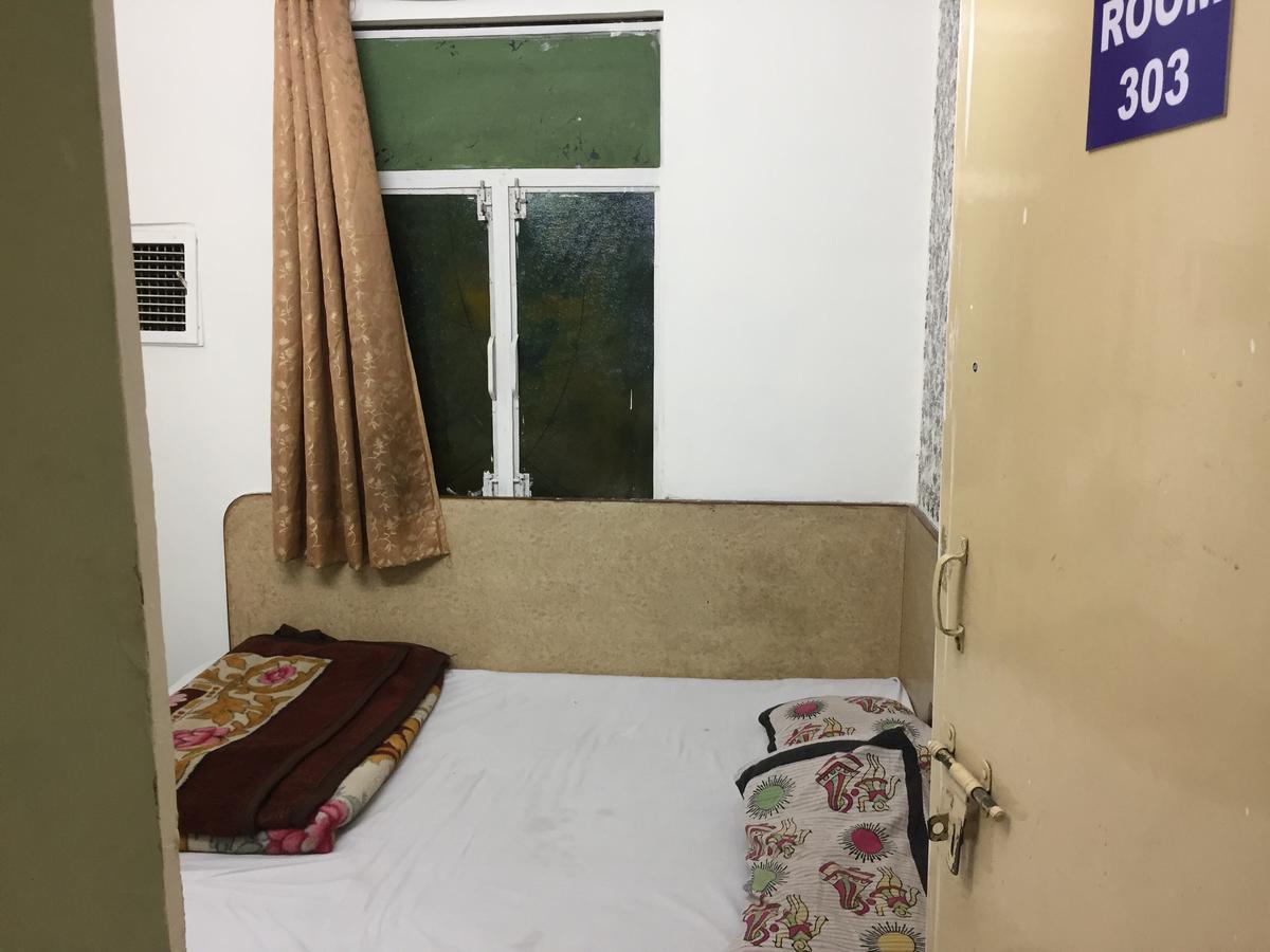 ניו דלהי Karam Durga Guest House מראה חיצוני תמונה
